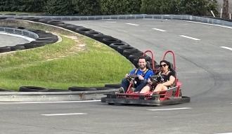 /Zeronaut/allisthewave-hugo-web/raw/commit/fb049b38fd20ce6da824ec0e8d7778534bf958b9/public/posts/2024-04-22-young-again/images/gokarting_hu6416293002608554033.jpeg