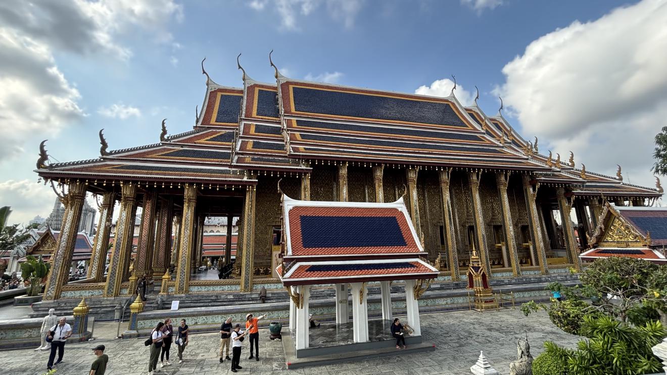 /Zeronaut/allisthewave-hugo-web/raw/commit/fb049b38fd20ce6da824ec0e8d7778534bf958b9/public/posts/2025-03-30-thailand-travel-overview/images/WatPhraKaew_hu_7a5d40472fca0b1e.jpg